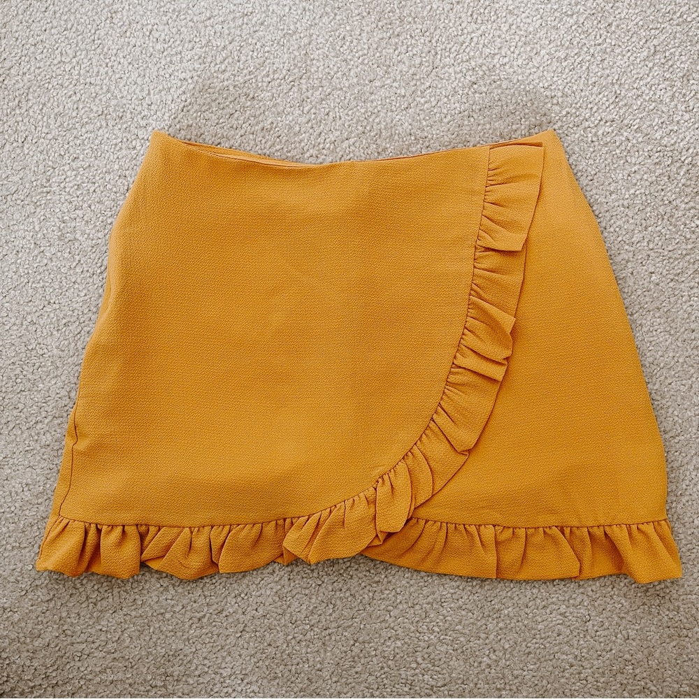 Wrap Ruffle Yellow Skort w/ Side Zipper